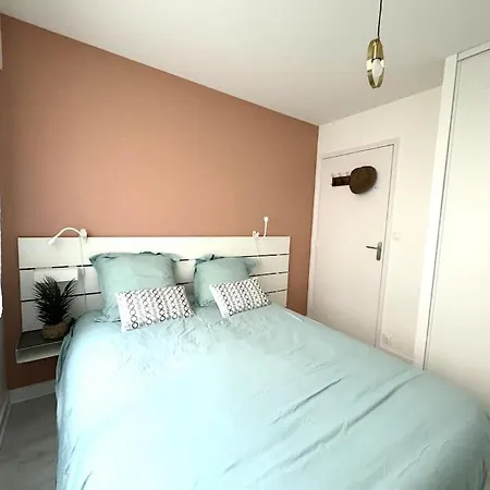 Un Nid Au Marché à La Baule-Escoublac